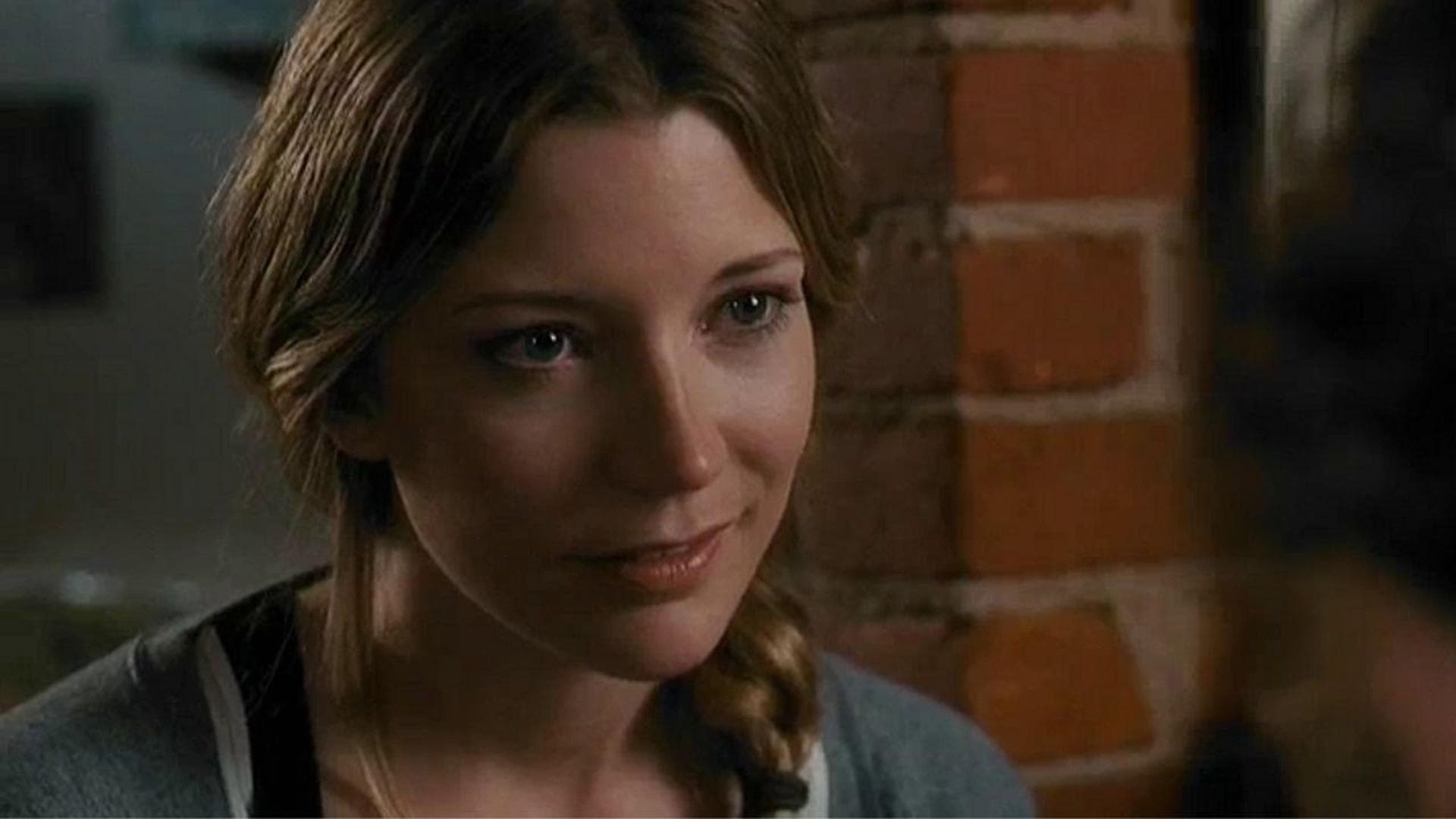 The Con Artist backdrop