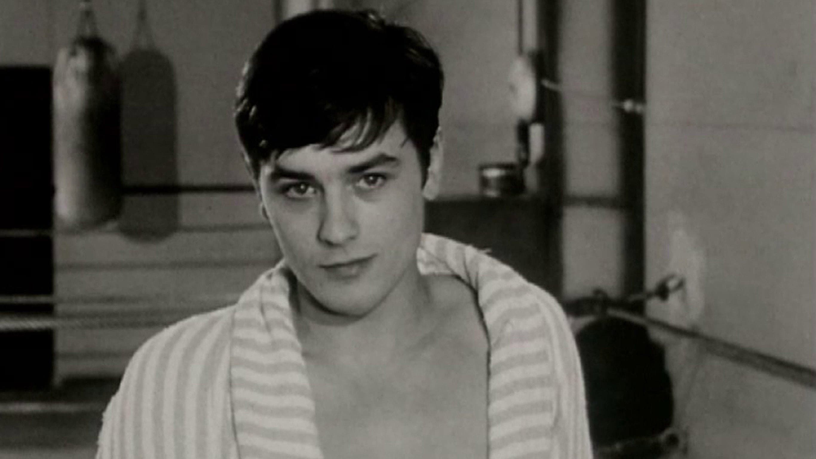 Alain Delon, la beauté du diable et les femmes... backdrop