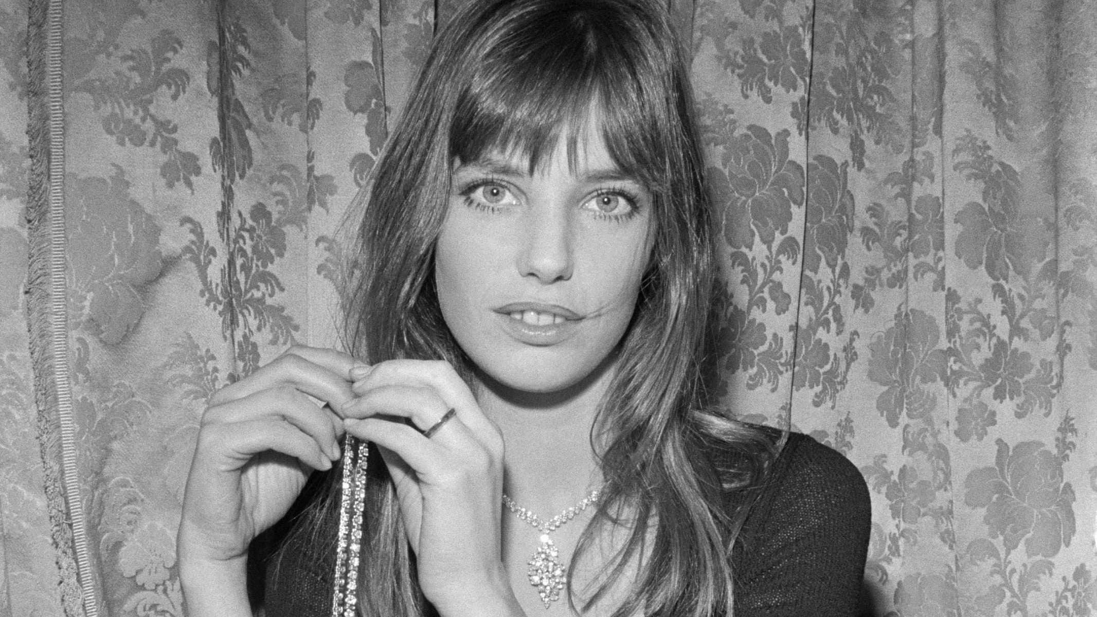 Jane Birkin - Arabesque backdrop