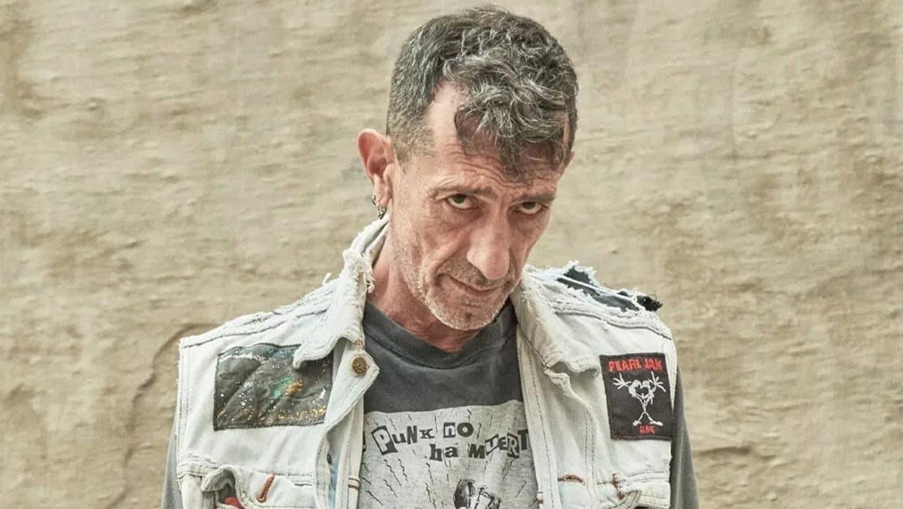 Manolo Kabezabolo backdrop