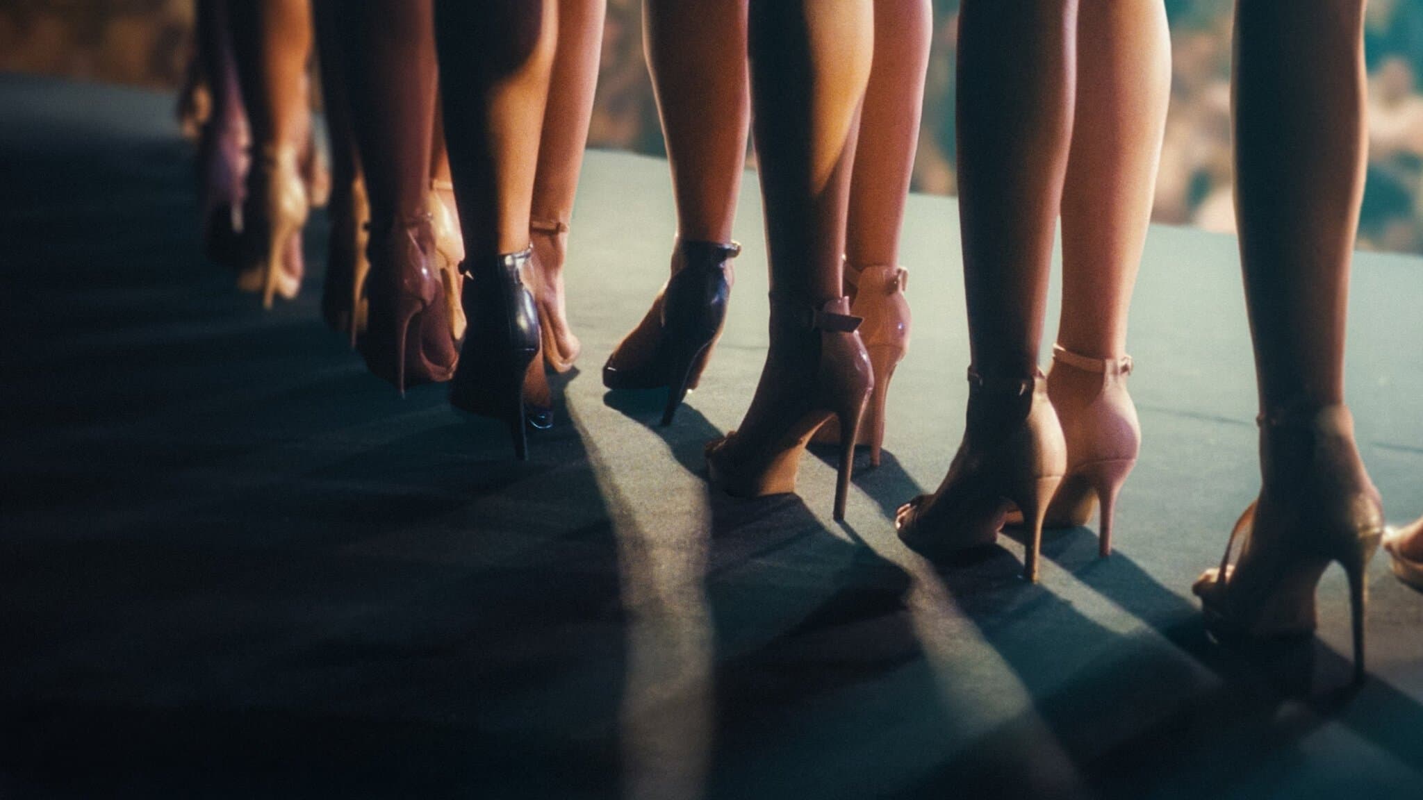 Miss Italia Mustn't Die backdrop