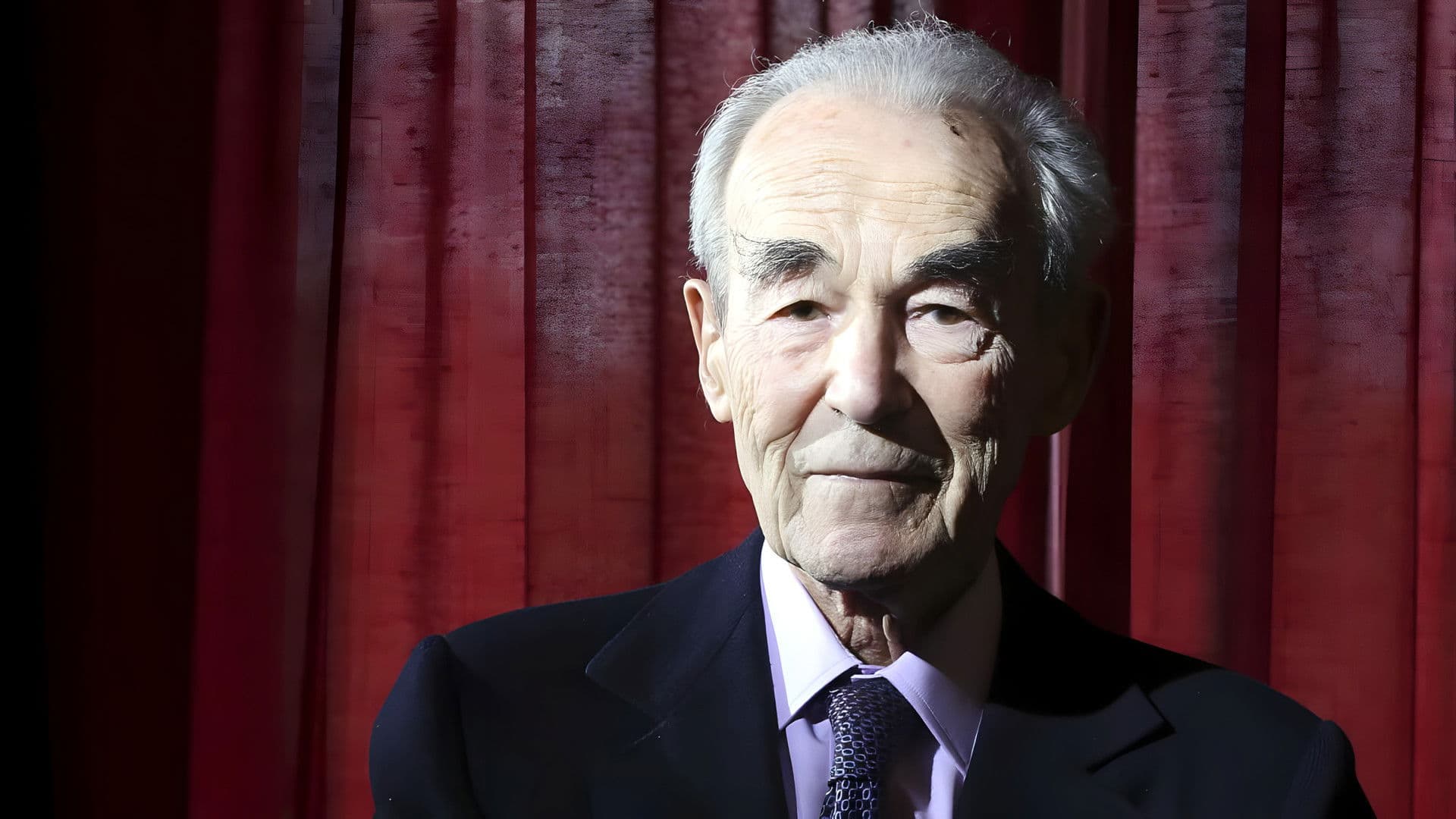 Robert Badinter, la vie avant tout backdrop