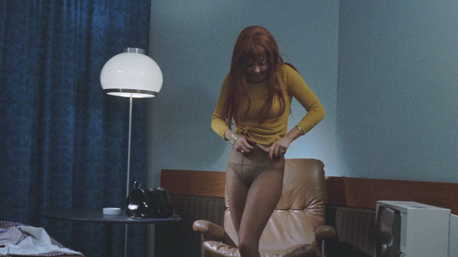 The Swingin' Stewardesses backdrop