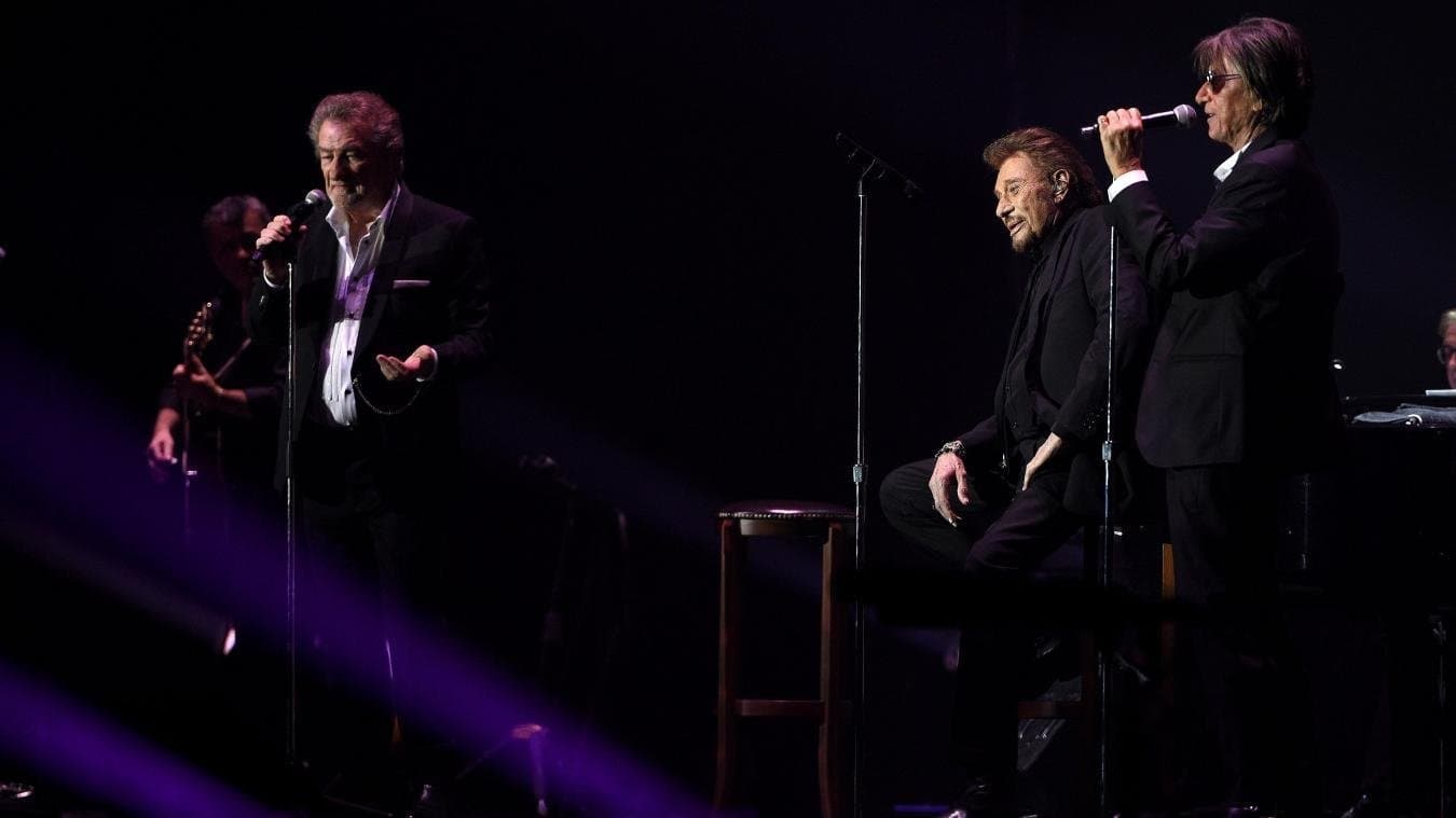 Les Vieilles Canailles backdrop