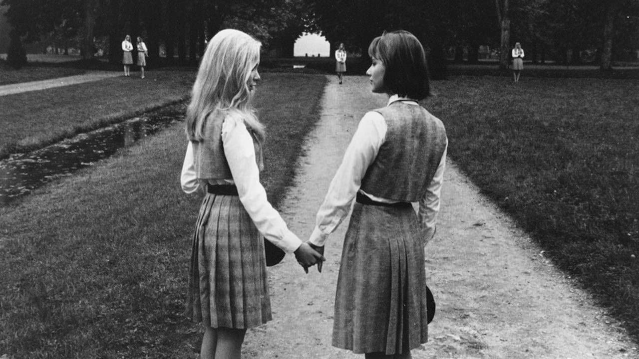 Therese and Isabelle backdrop