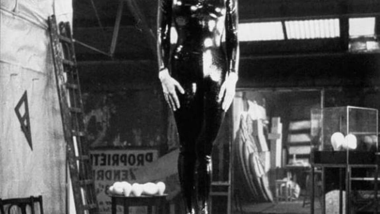 13 figures de Sarah Beauchesne au 71, rue Blanche backdrop