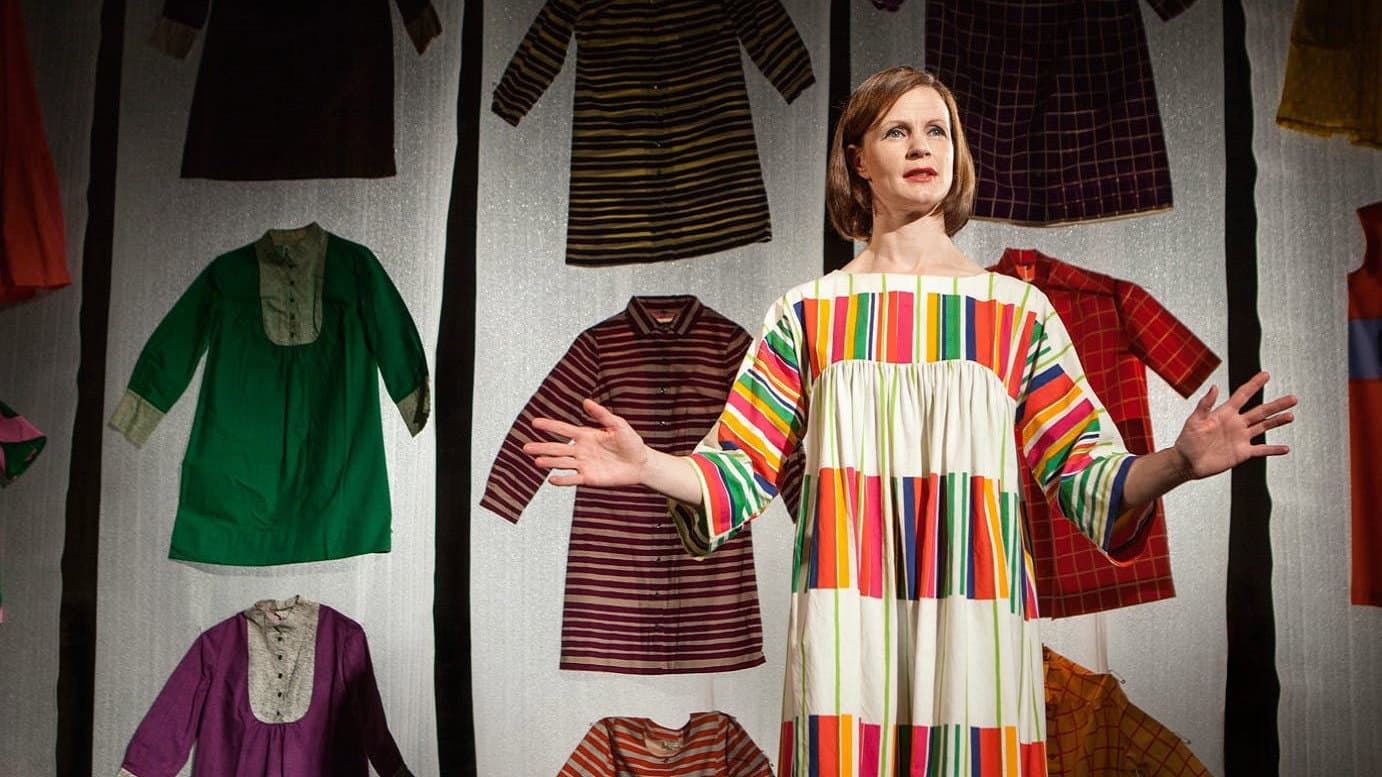 Armi Alive! backdrop