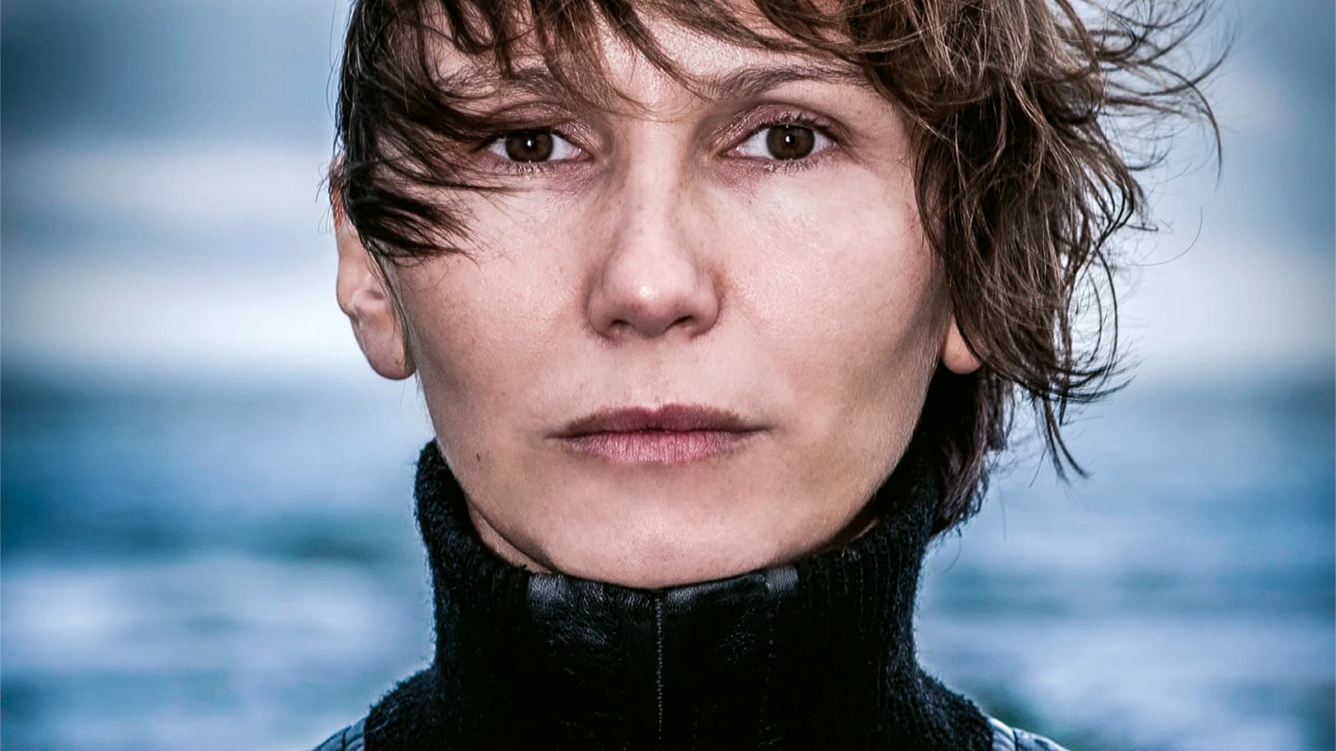 Woman at Sea backdrop