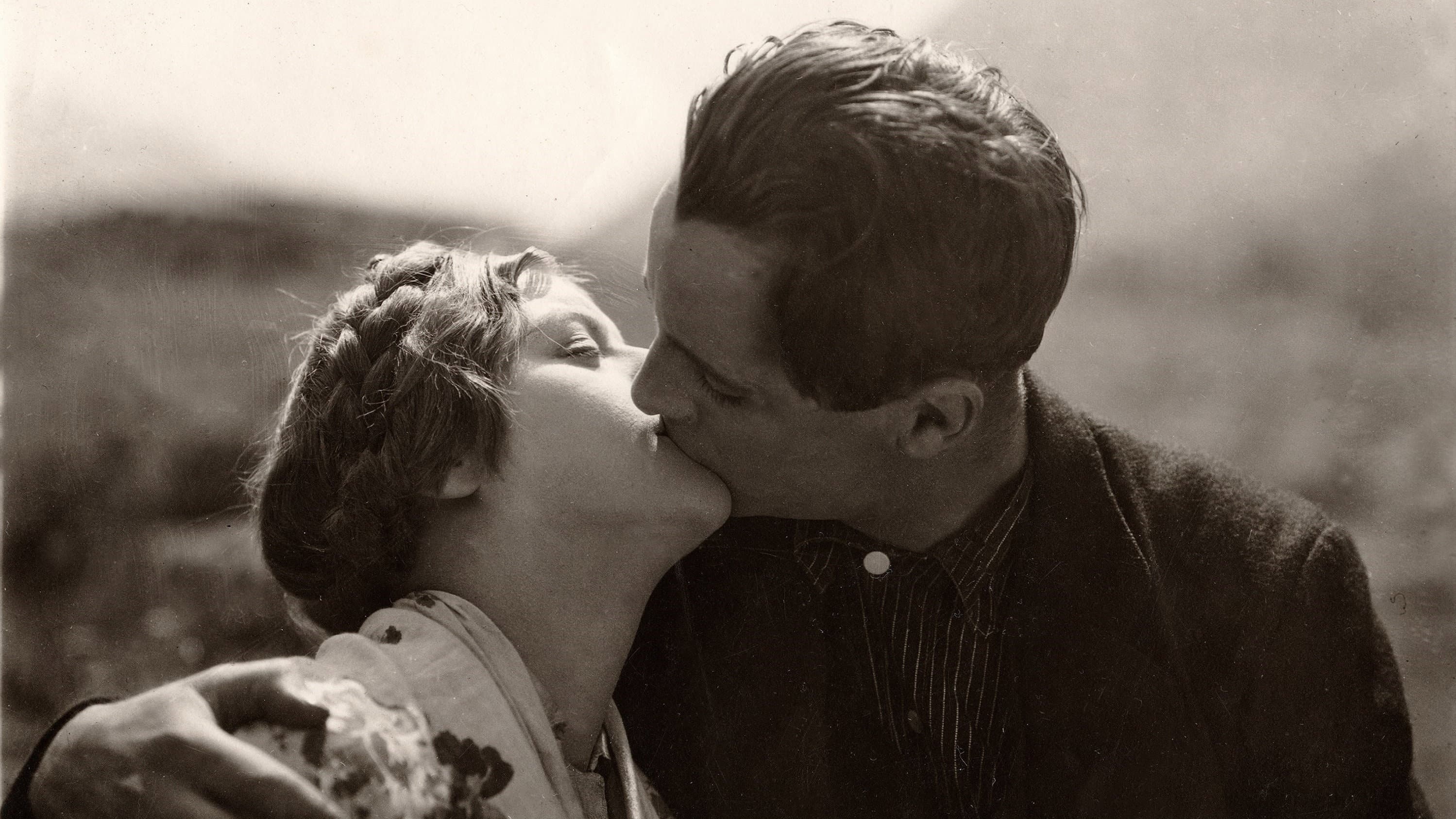 The Bridal Party in Hardanger backdrop
