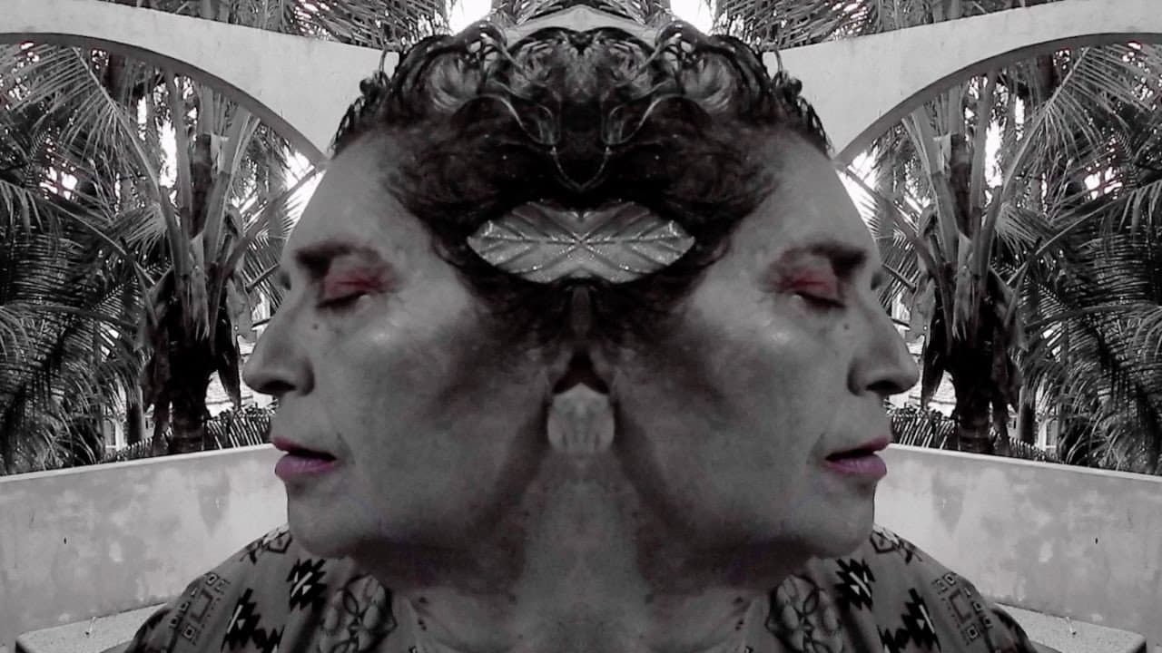 Simonetta's eyes backdrop