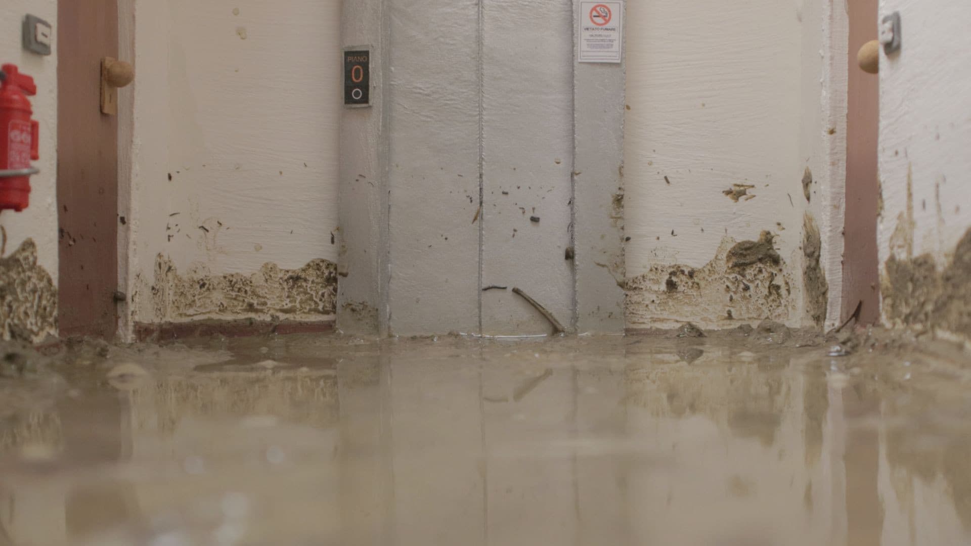 Il tempo del fiume backdrop