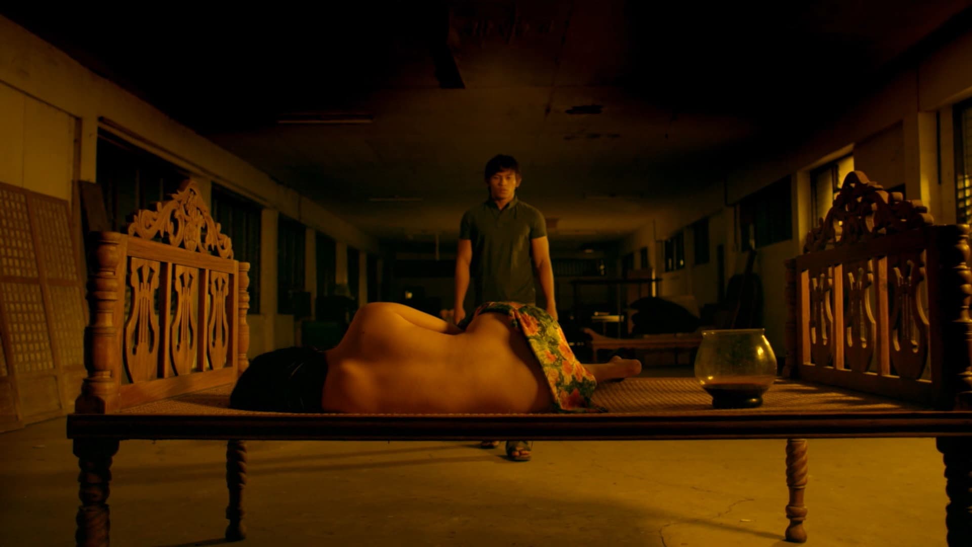 Hindi Tao Hindi Hayop backdrop