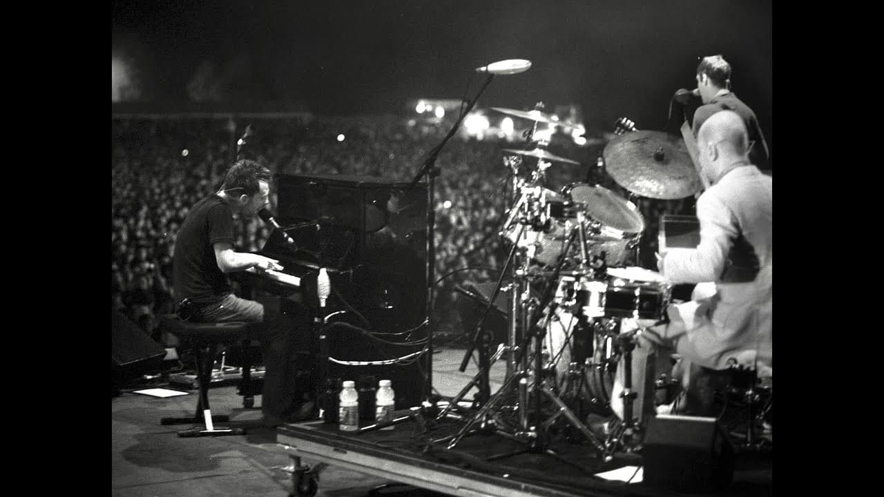 Radiohead: Bonnaroo Festival 2006 backdrop