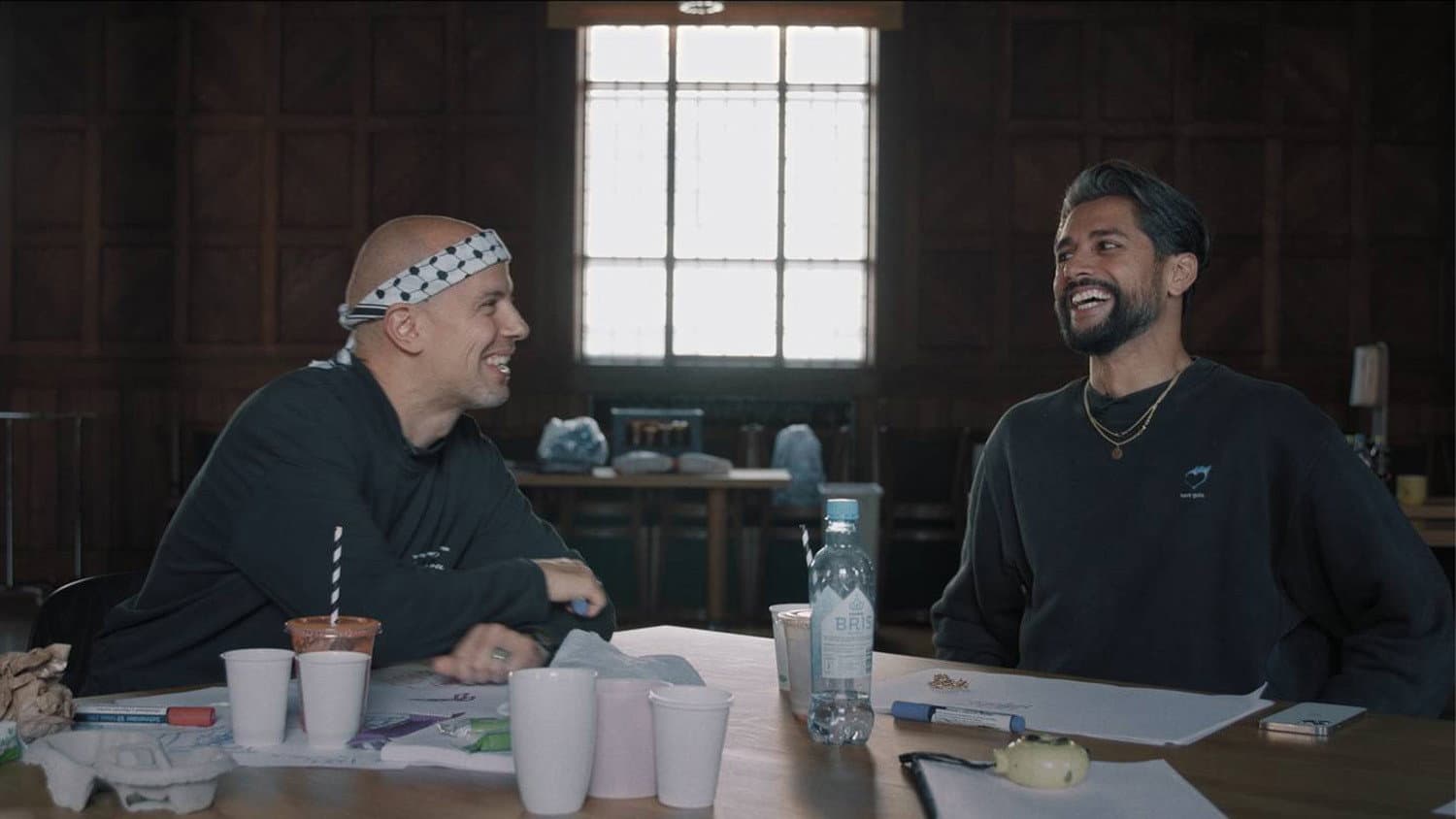 Vegg Vegg Vegg backdrop