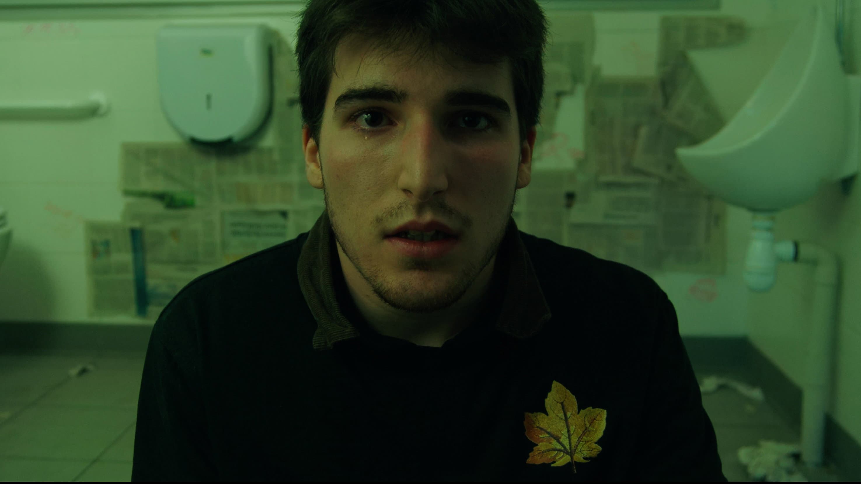 Silence Complice backdrop