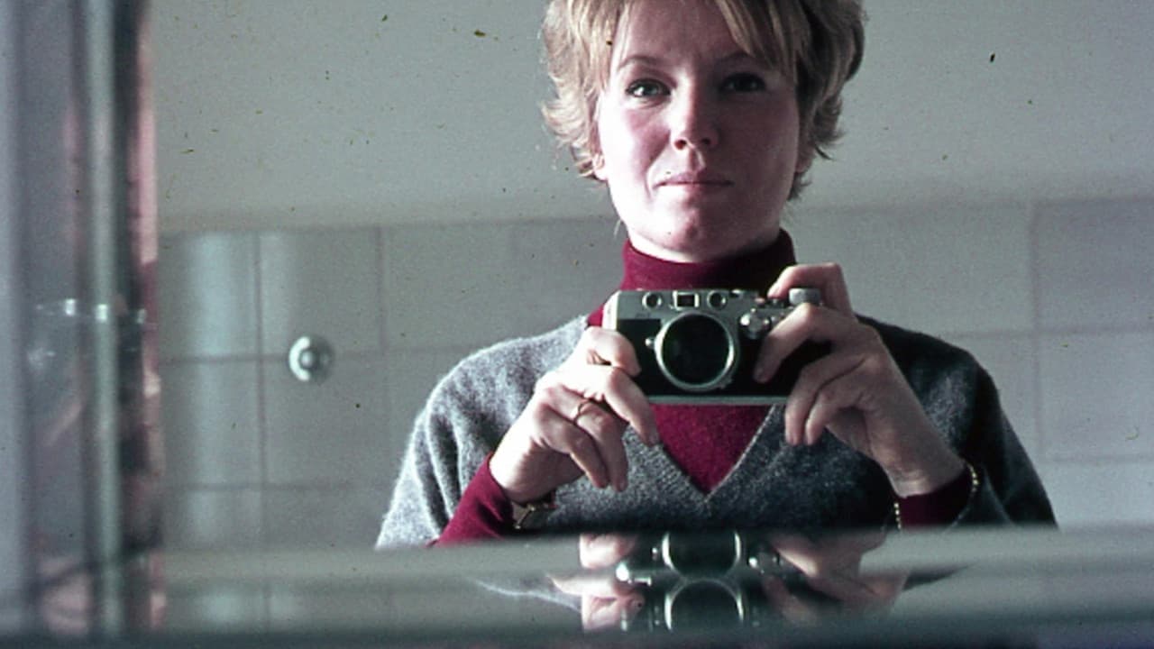 Io sono nata viaggiando backdrop