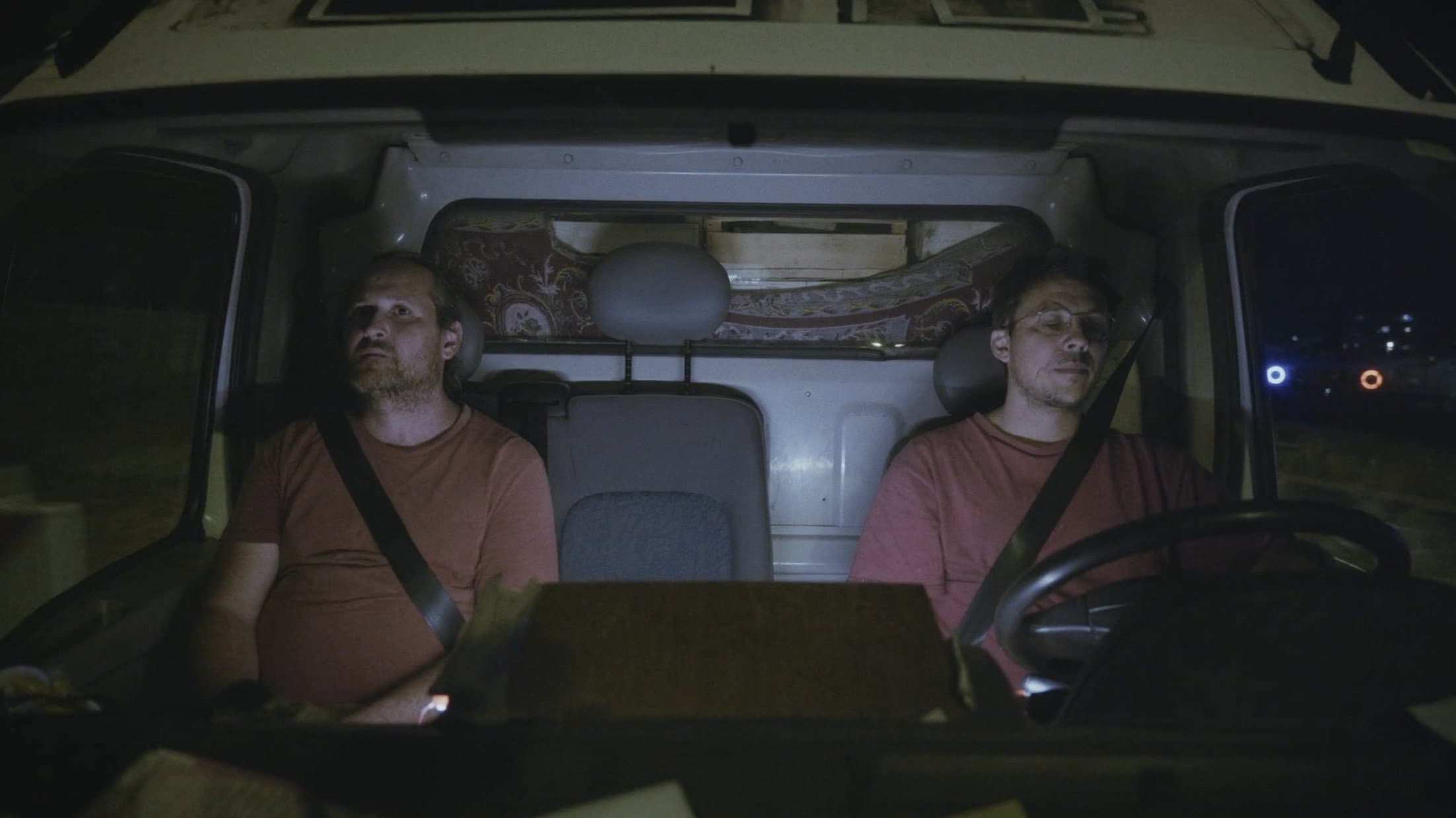 Les Rossignols backdrop