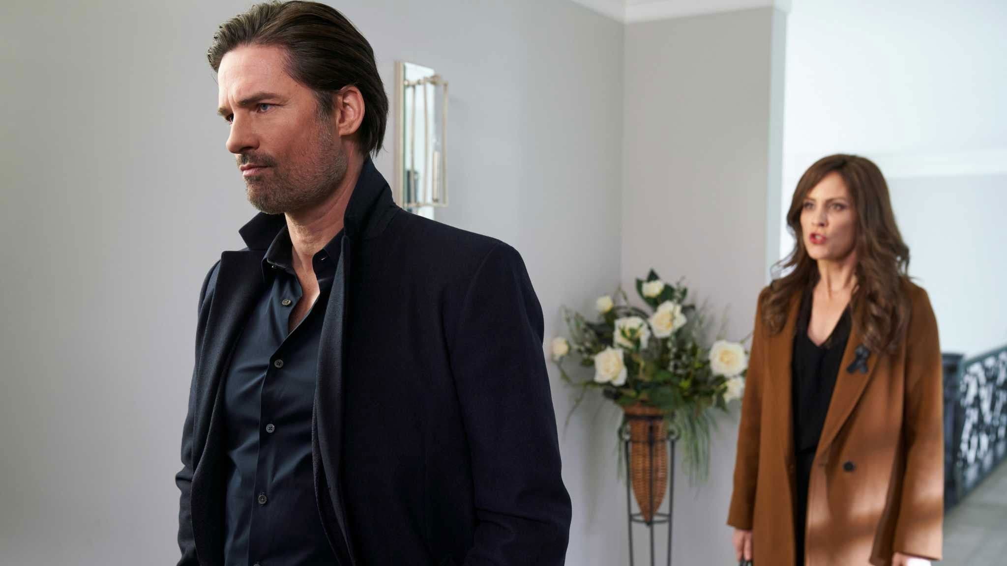 Gone Mom: The Disappearance of Jennifer Dulos backdrop