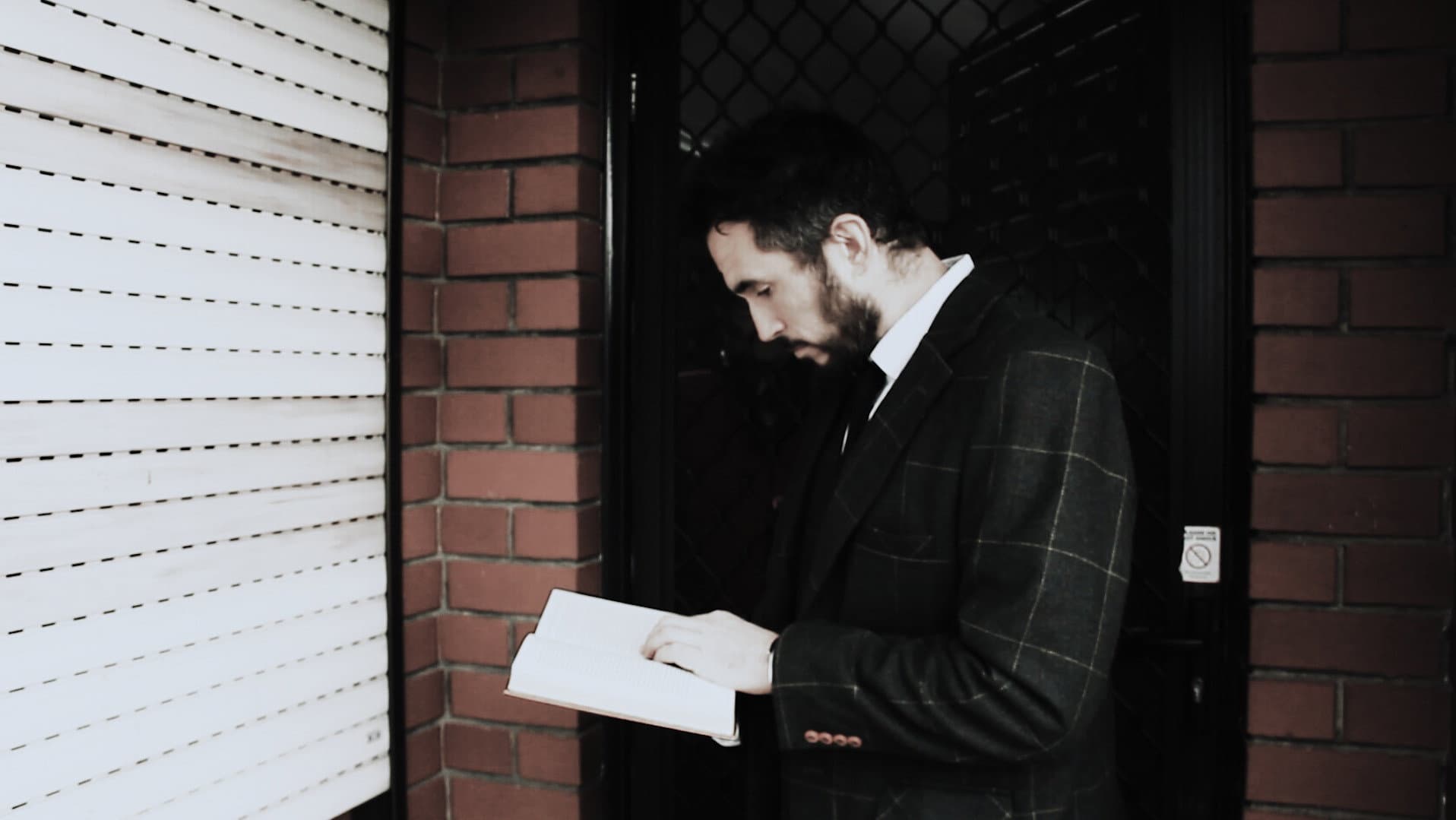 Baba Anka & The Devil backdrop