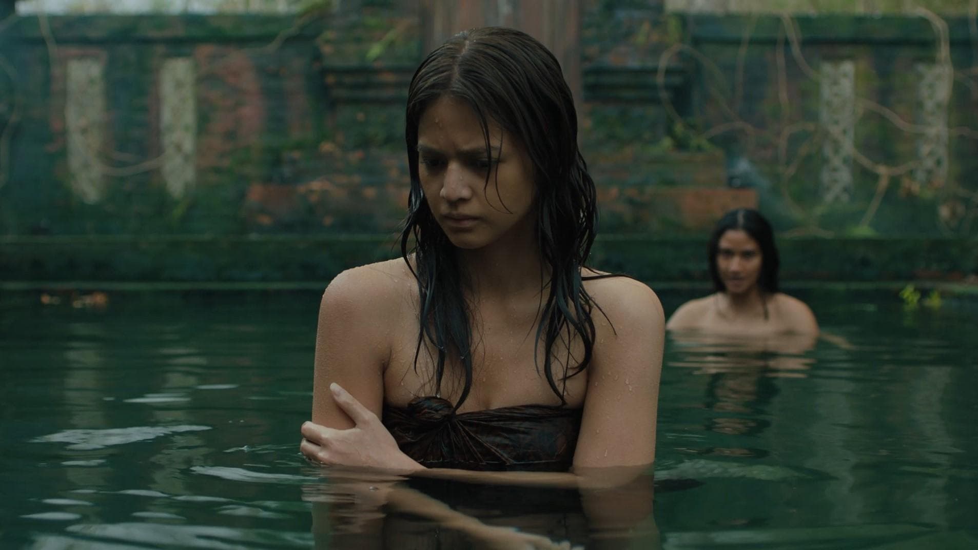 Dancing Village: The Curse Begins backdrop