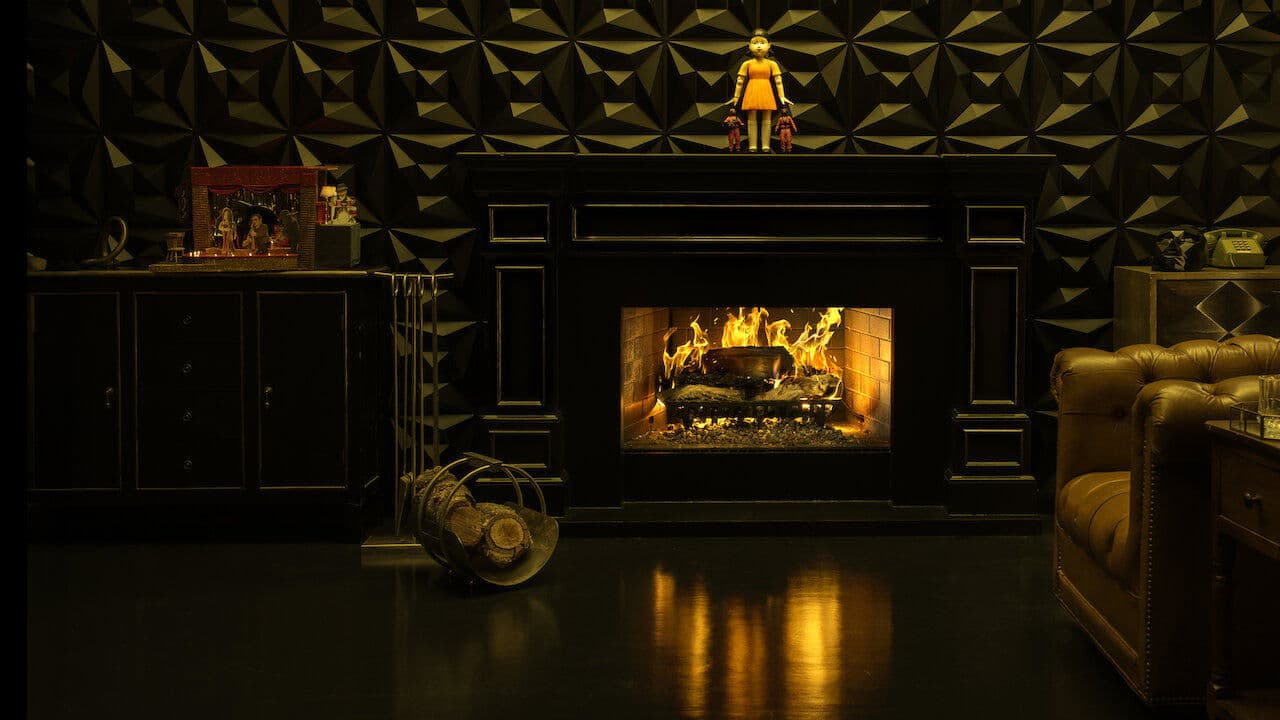 Squid Game: Fireplace backdrop