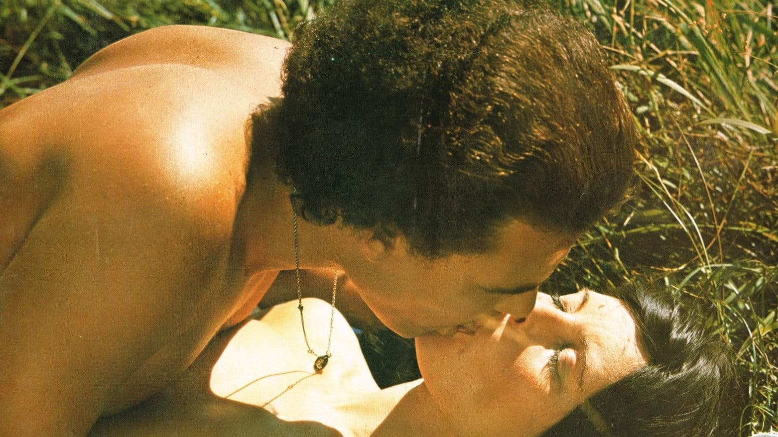 Nackt und kess am Königssee backdrop