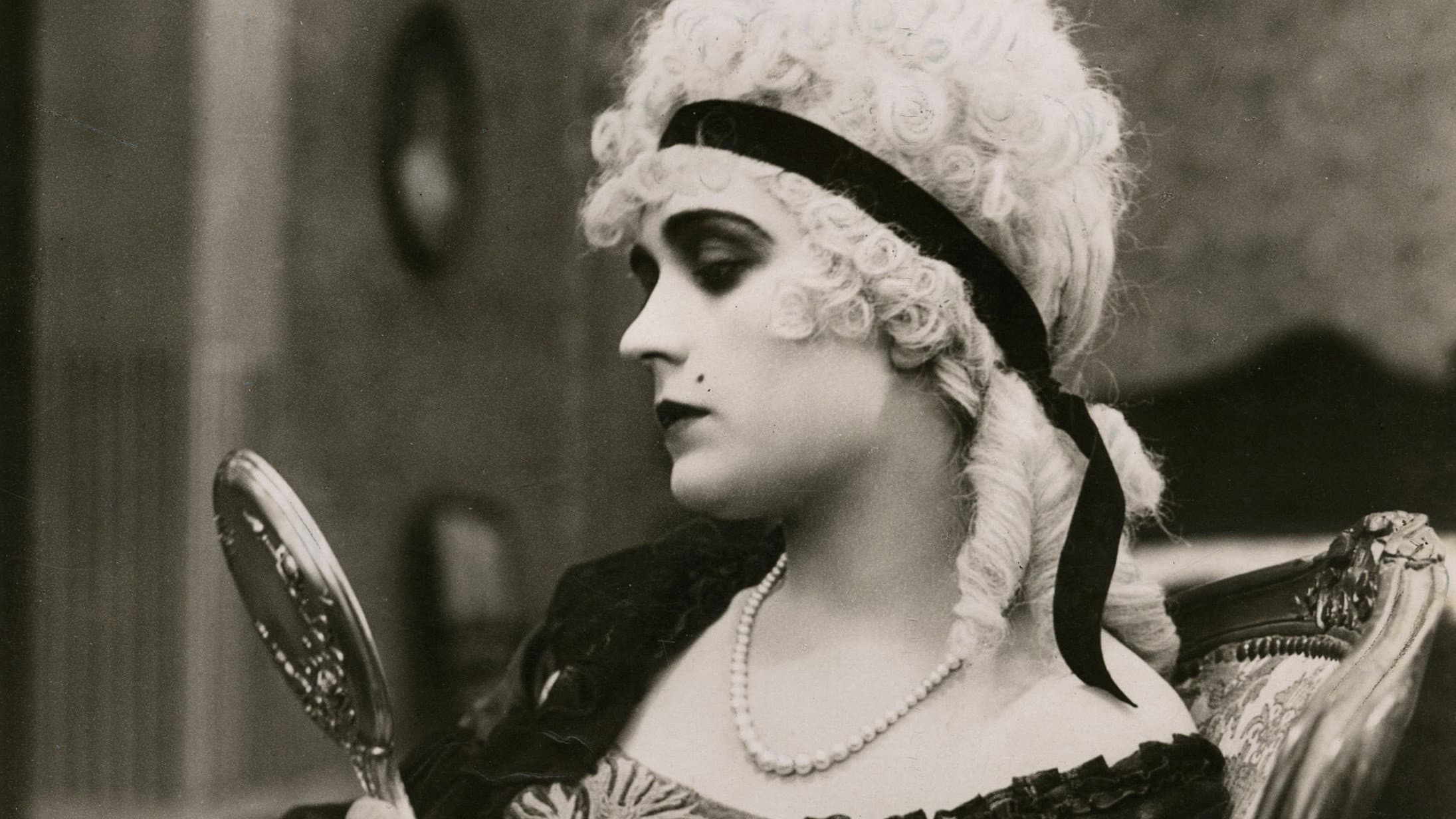 Madame DuBarry backdrop
