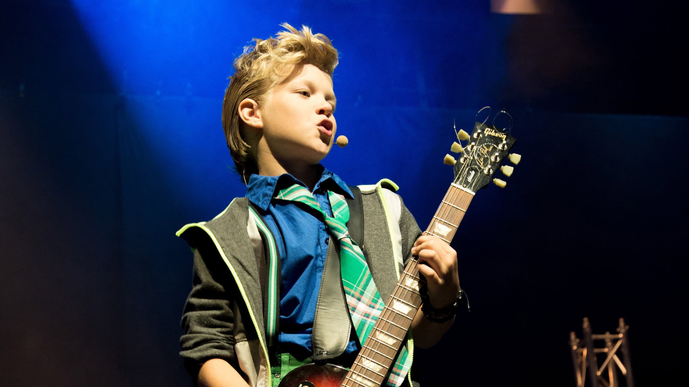 Ella and Friends 2: Paterock backdrop