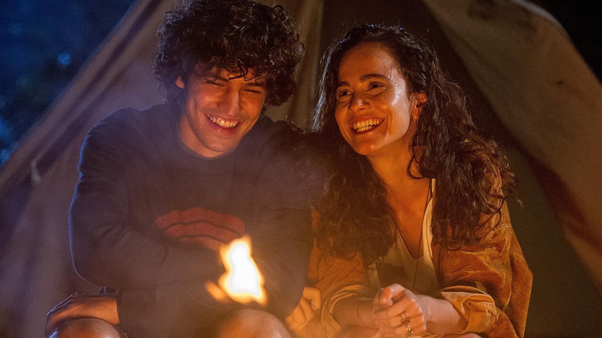 Eduardo and Monica backdrop