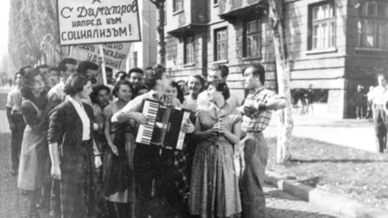 Morning Over the Motherland backdrop