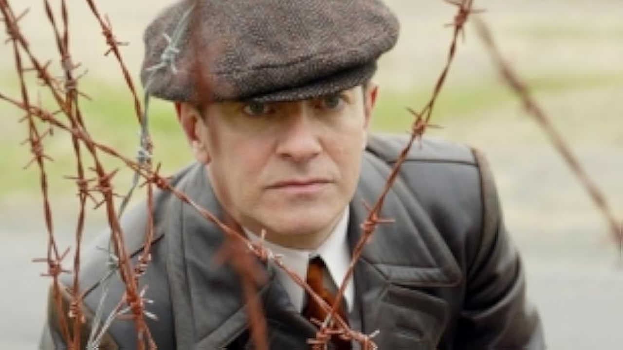 Jean Moulin, une affaire française backdrop