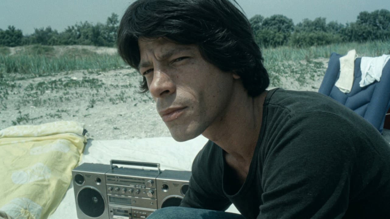 Sand Cliffs backdrop