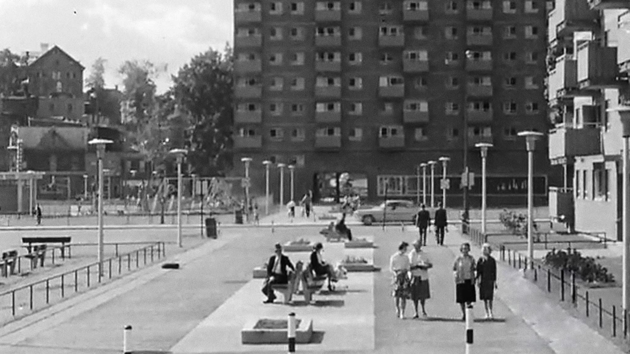 Les Habitations Jeanne-Mance backdrop