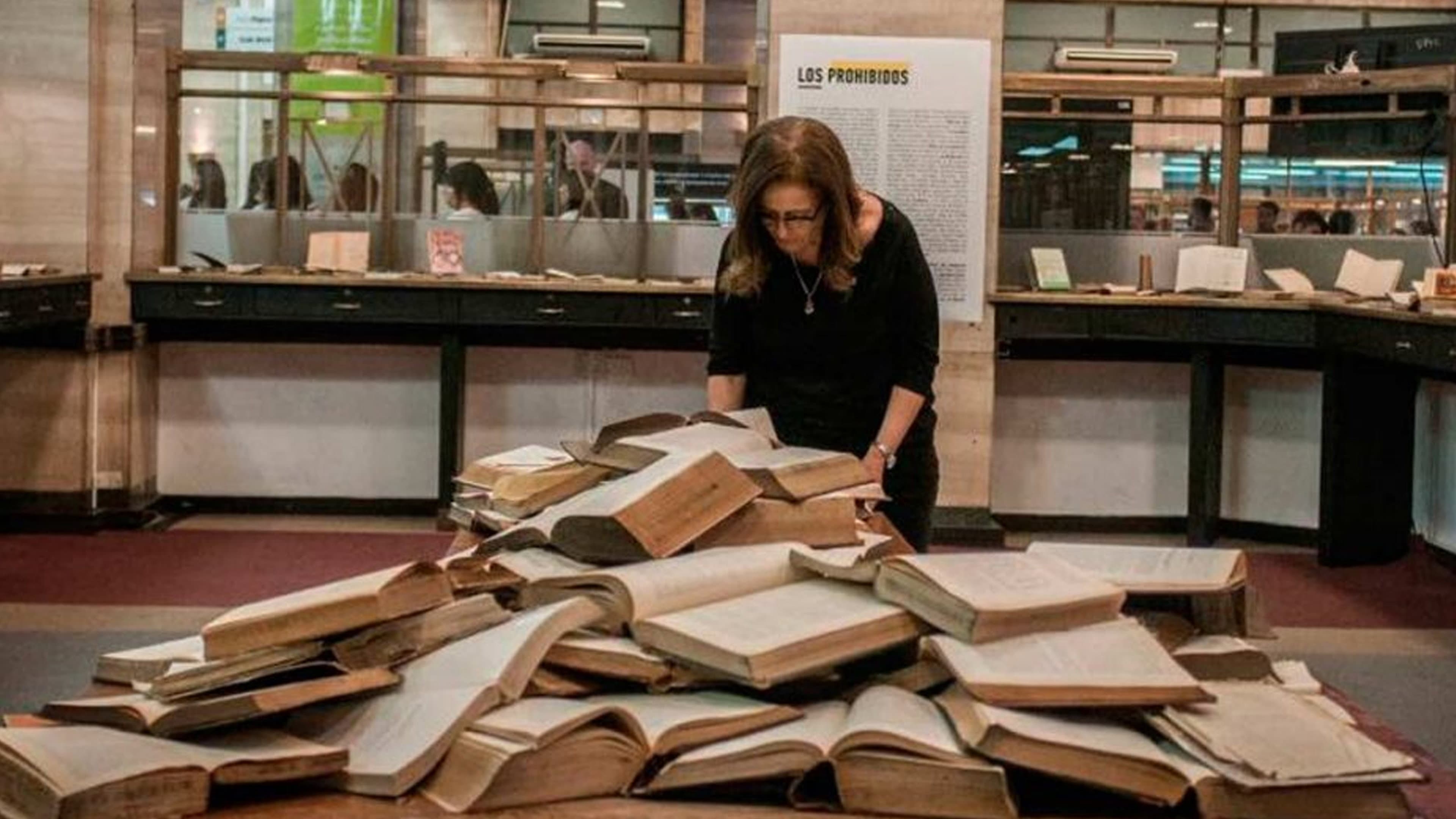 Los prohibidos backdrop