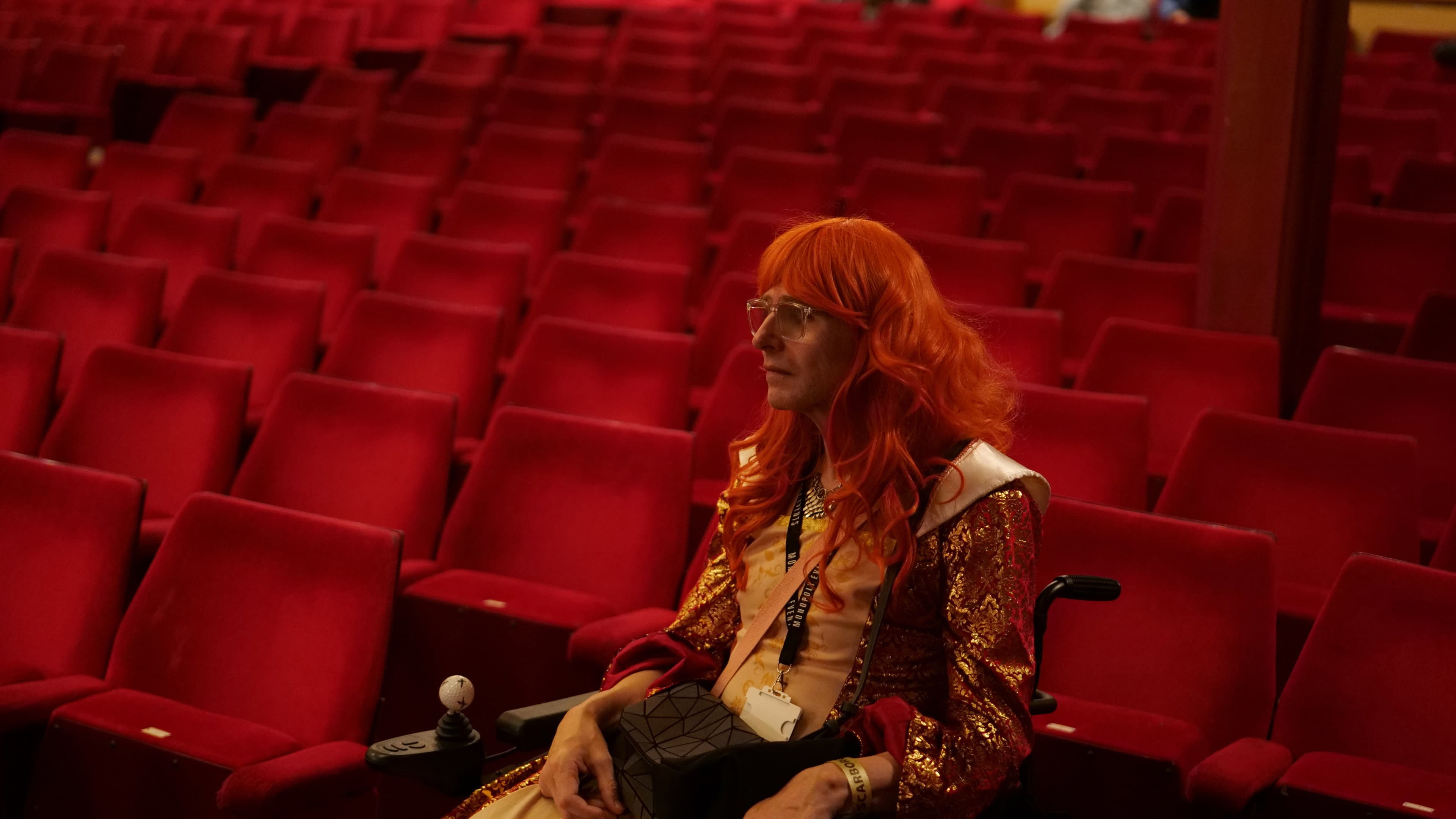 Paula Says Hi backdrop