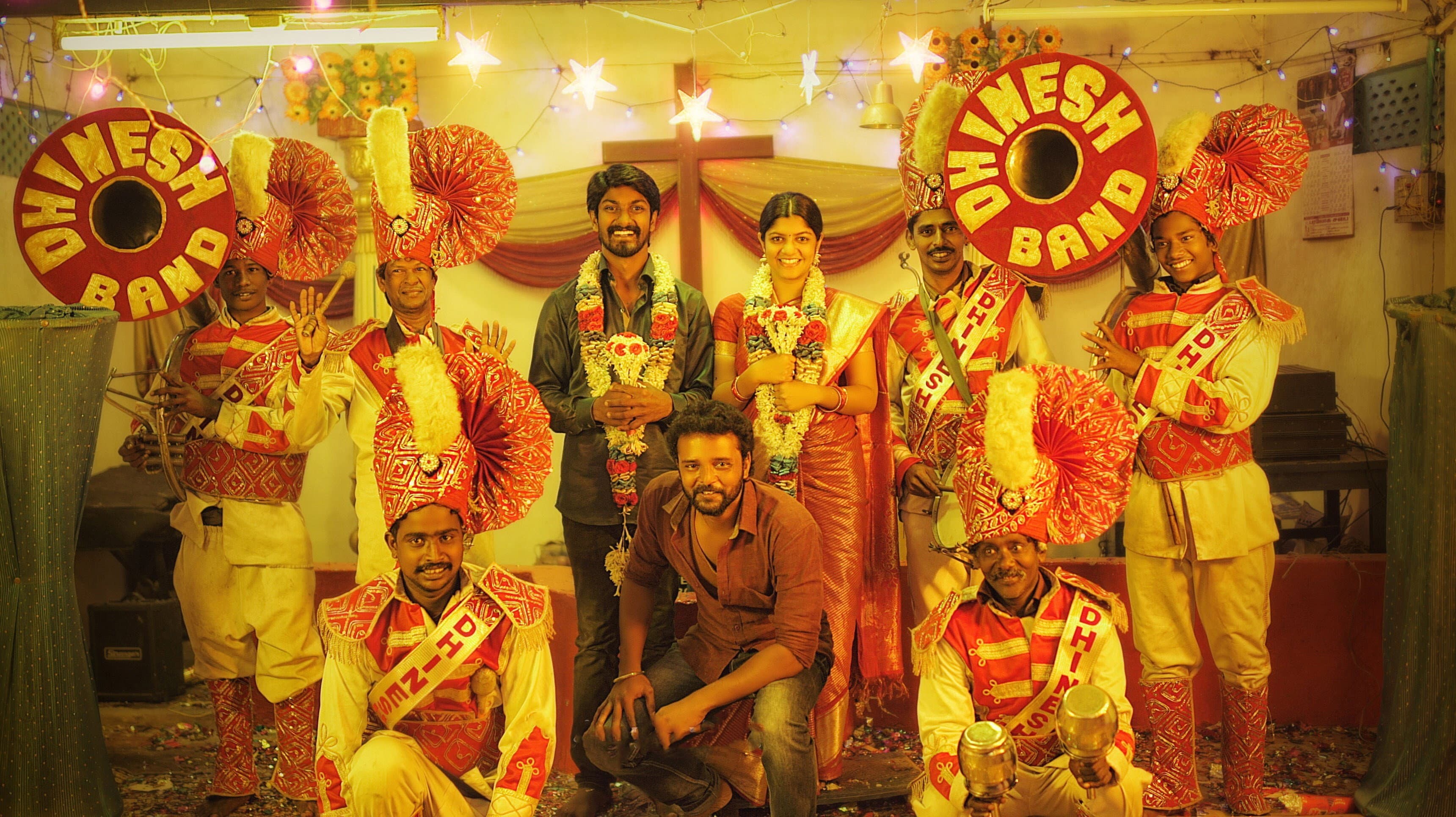 Theedhum Nandrum backdrop