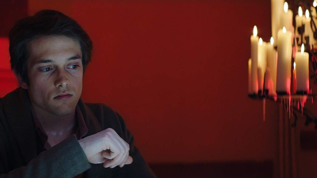 Play or Die backdrop