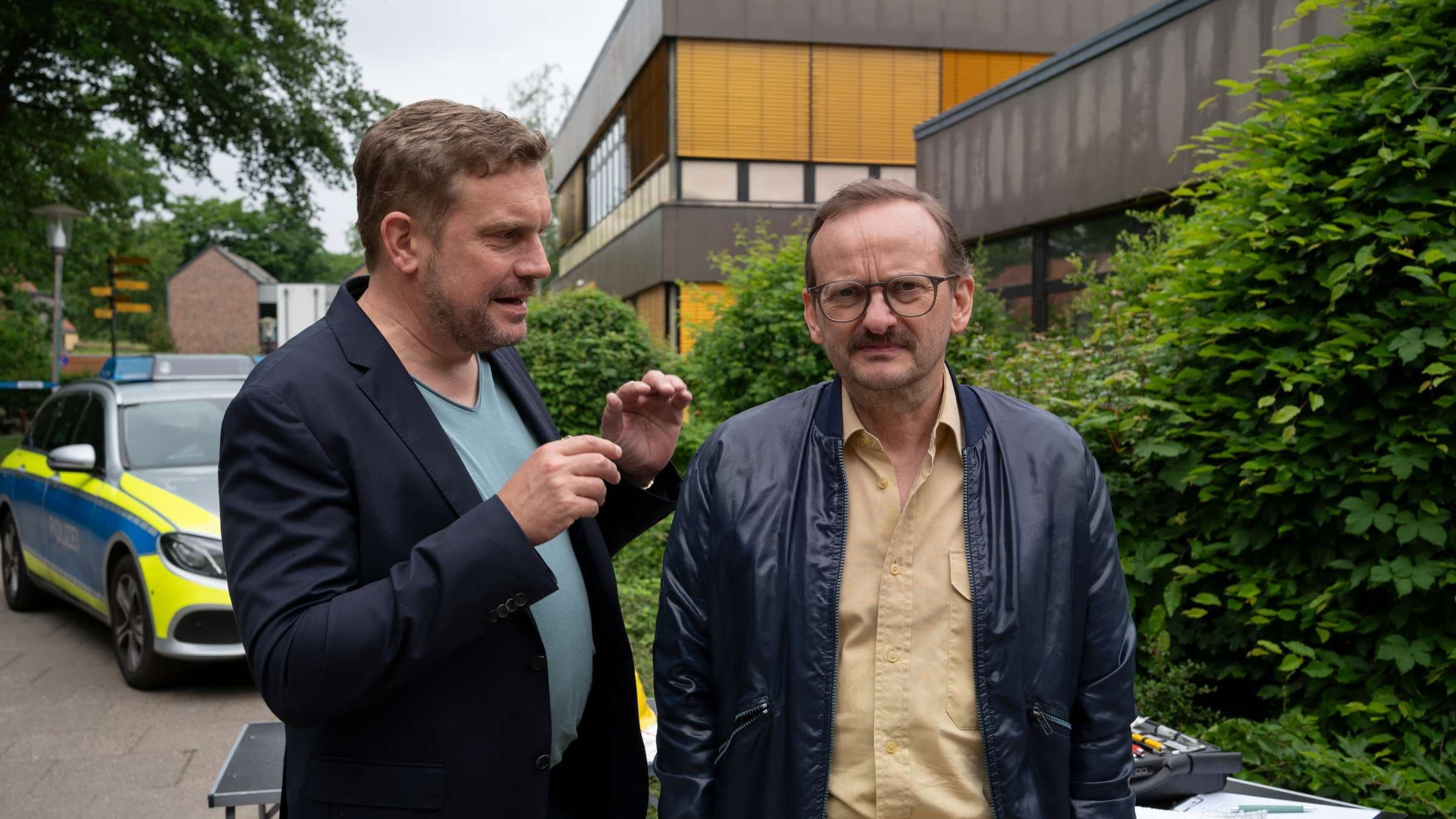 Danowski - Neunauge backdrop