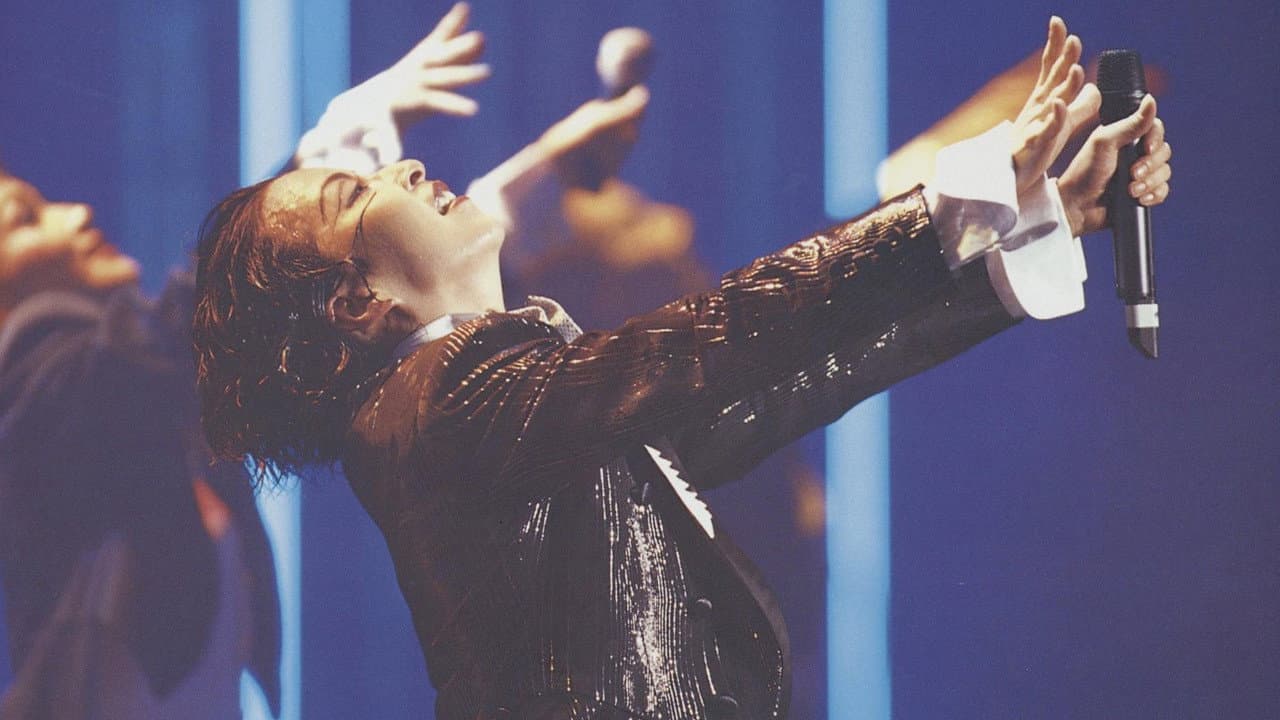 Miki in Budokan backdrop