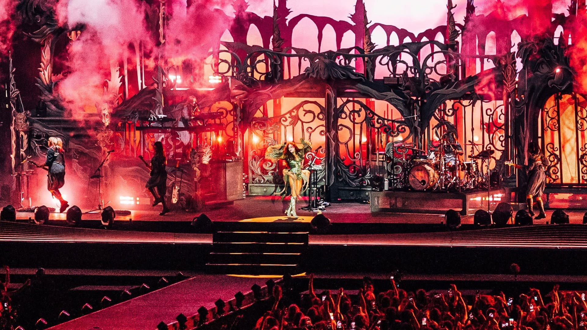 Chappell Roan Live @ Rock en Seine 2025 backdrop