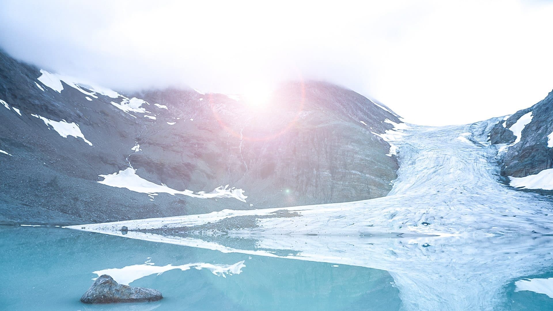 Climate Change on Trial backdrop