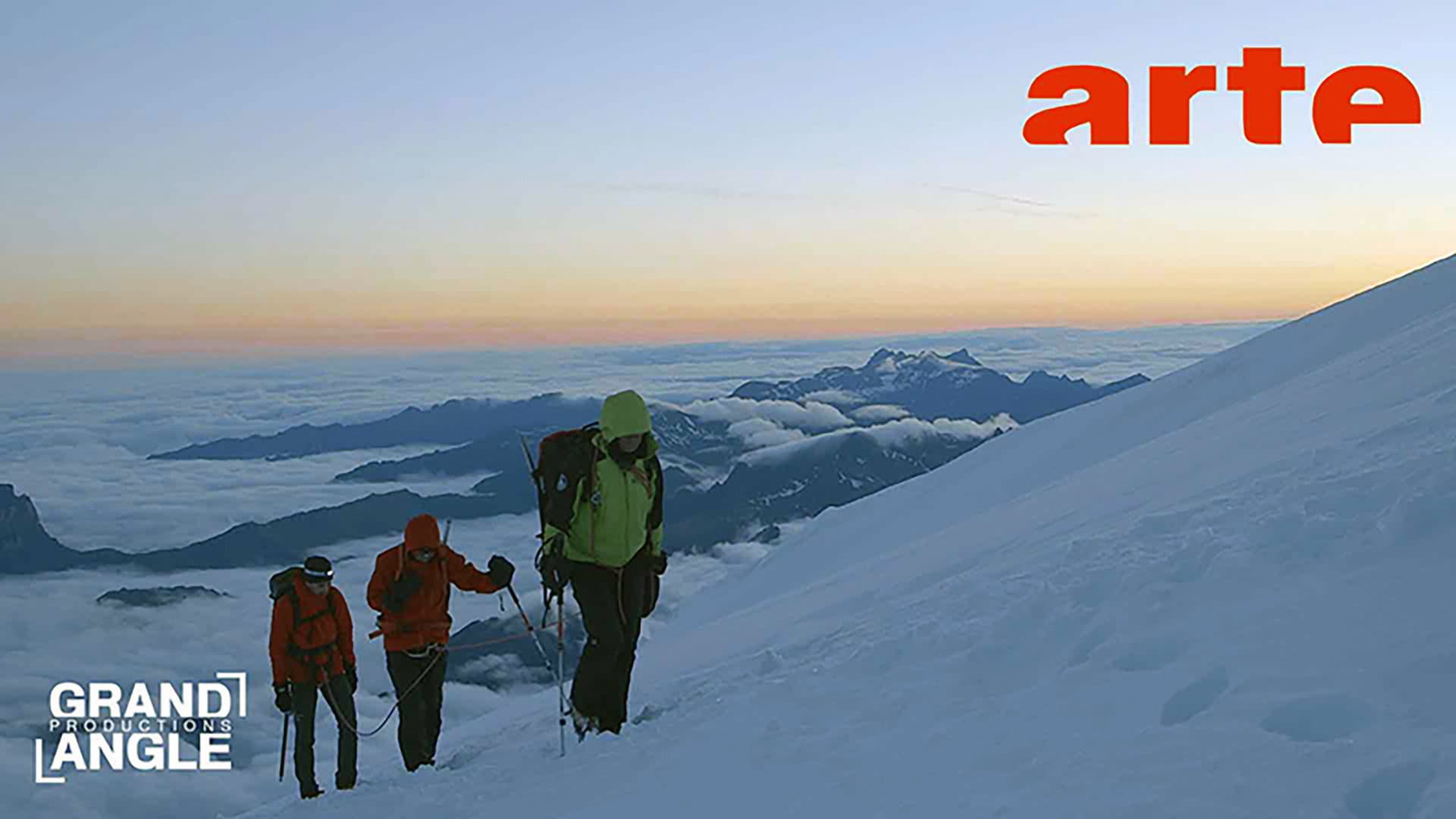 Objectif Mont Blanc, sur les traces d'un géant backdrop