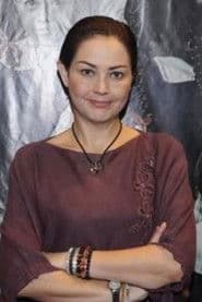 Rowiena Umboh