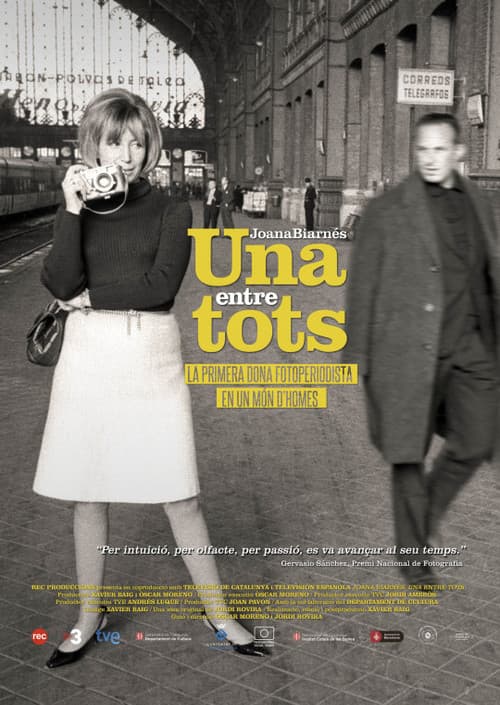 Joana Biarnés, una entre tots poster